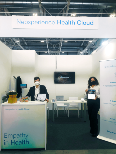 Stand Neosperience Health Cloud